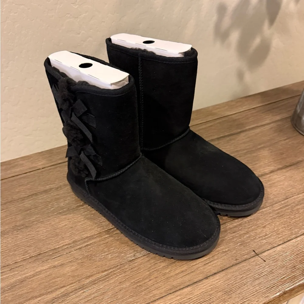 Koolaburra by UGG Black Bow Tall Boots Women’s Size 9